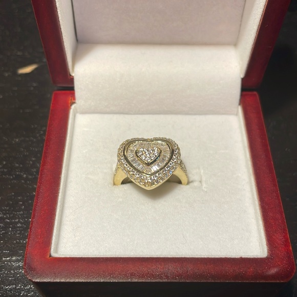 Sterling silver heart ring - Picture 2 of 6